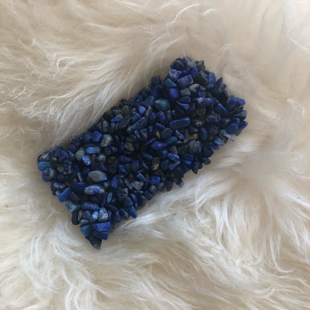Free form lapis chip stretch bracelet 😘❤️